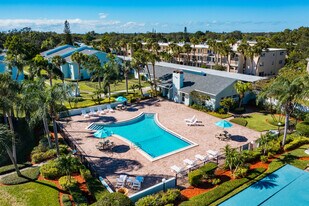 Costa del Sol Apartments, LLC in Seminole, FL - Building Photo