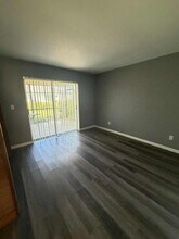4619-4621 Skyline Blvd in Cape Coral, FL - Building Photo - Building Photo