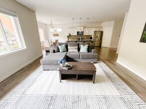 2206 Convoy Ct NW in Silverdale, WA - Building Photo - Building Photo