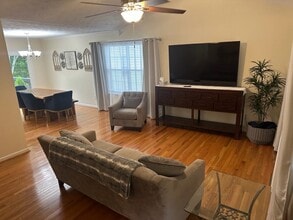 3503 Lakeview Dr in Gainesville, GA - Building Photo - Building Photo