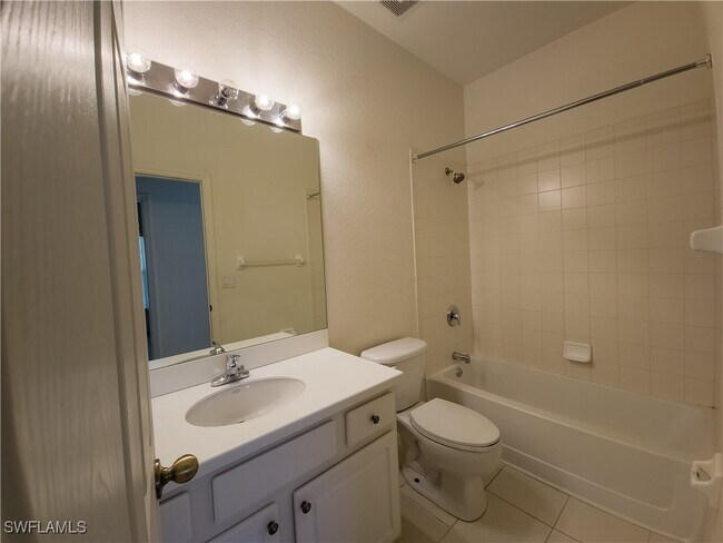 9240 Gladiolus Preserve Cir in Ft. Myers, FL - Building Photo - Building Photo