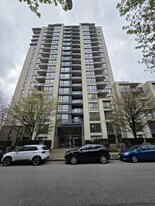 3588 Crowley Dr in Vancouver, BC - Building Photo