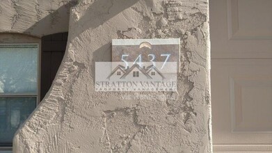 5437 W Maldonado Rd in Phoenix, AZ - Building Photo - Building Photo