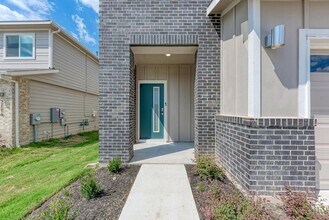 2120 Ettalee Ct in Austin, TX - Building Photo - Building Photo