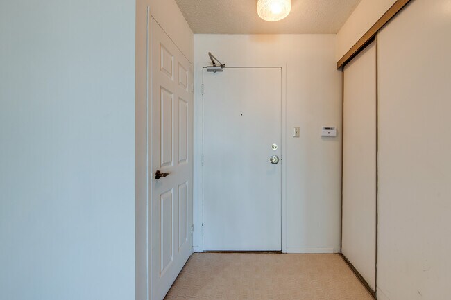 55 Skymark Dr in Toronto, ON - Building Photo - Building Photo