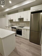 461 Green Rd in Stoney Creek, ON - Building Photo - Building Photo