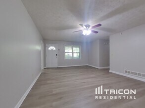143 Aspen Ct in Woodstock, GA - Building Photo - Building Photo