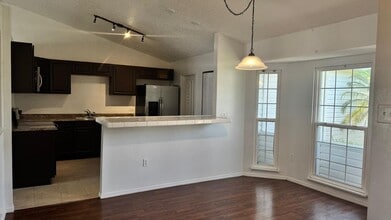 720 Bear Way in Kissimmee, FL - Building Photo - Building Photo