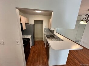 22277 Atlantic Pointe in Farmington Hills, MI - Building Photo - Building Photo
