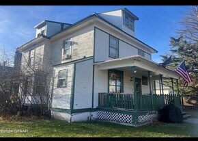 401 N 4th St in Grand Forks, ND - Building Photo