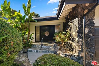 15451 Longbow Dr in Los Angeles, CA - Building Photo - Building Photo