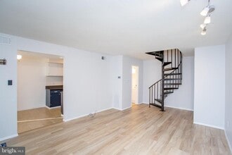 413 Brandywine Ct in Warminster, PA - Building Photo - Building Photo