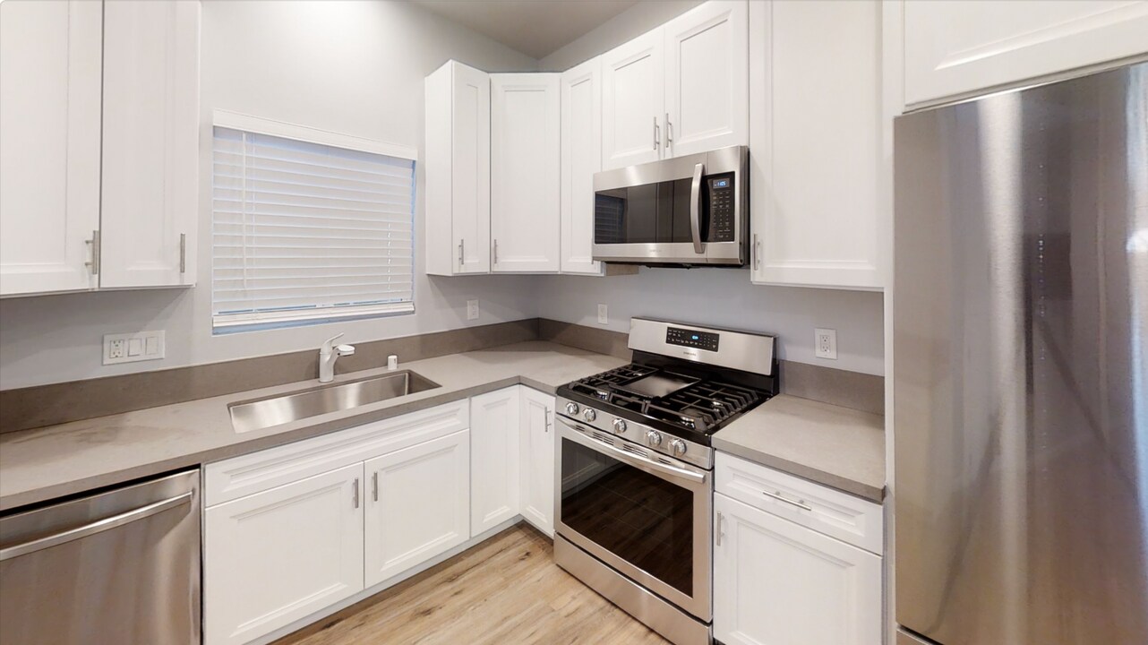 6105 Dorothy Dr in San Diego, CA - Building Photo