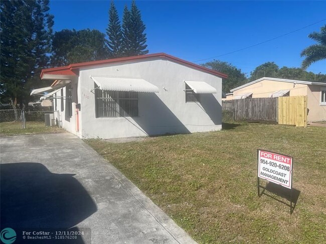 1410 N 69th Ave in Hollywood, FL - Building Photo - Building Photo