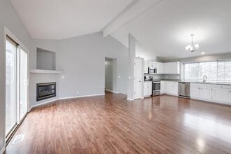 15062 Bedford Ave in Omaha, NE - Building Photo - Building Photo