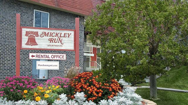 Mickley Run Apartments in Whitehall, PA - Building Photo