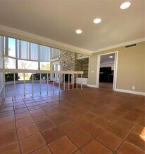 101 World of Tennis Sq in Lakeway, TX - Building Photo - Building Photo