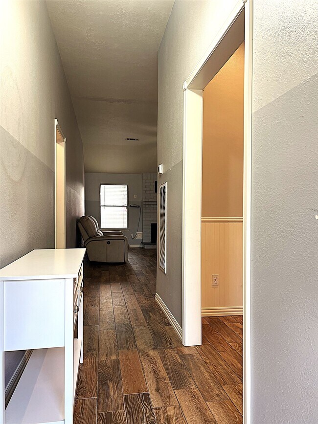 3027 Sandpiper St in Humble, TX - Building Photo - Building Photo