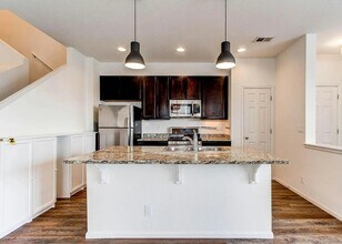 8381 E 33rd Ave in Denver, CO - Building Photo - Building Photo