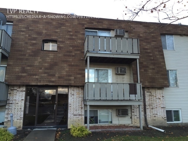 property at 1454 W River Rd N