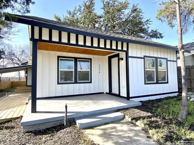 property at 2254 I-35