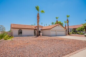 3829 E Ahwatukee Dr in Phoenix, AZ - Building Photo - Building Photo