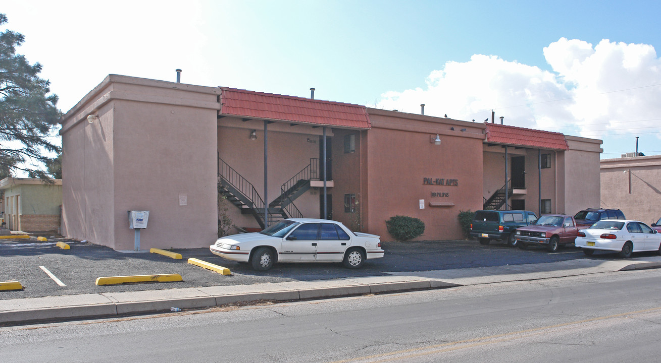 Pal-Kat Apartments in Albuquerque, NM - Building Photo