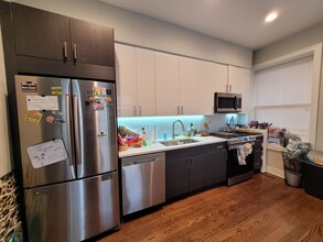 1470 W Summerdale Ave, Unit 2RE in Chicago, IL - Building Photo - Building Photo
