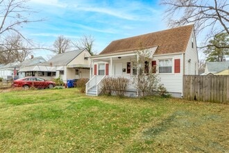 3502 Commonwealth Ave in Portsmouth, VA - Building Photo - Building Photo