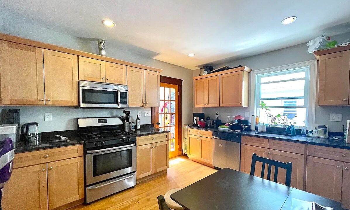60 Frederick Ave in Medford, MA - Building Photo