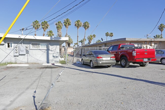 95-99 N 21st St in Las Vegas, NV - Foto de edificio - Building Photo