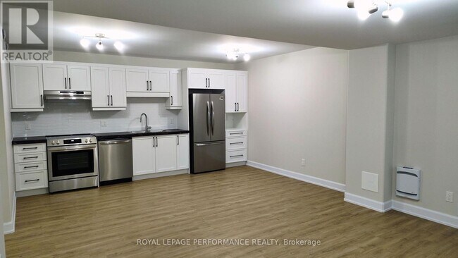 1223A MONTBLANC CRESCENT in Russell, ON - Building Photo - Building Photo