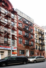 164 Henry St in New York, NY - Building Photo - Building Photo