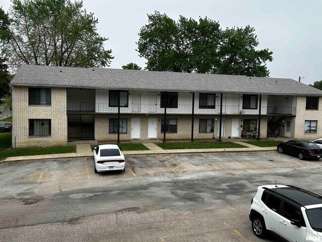 property at 1902 Sheridan Rd