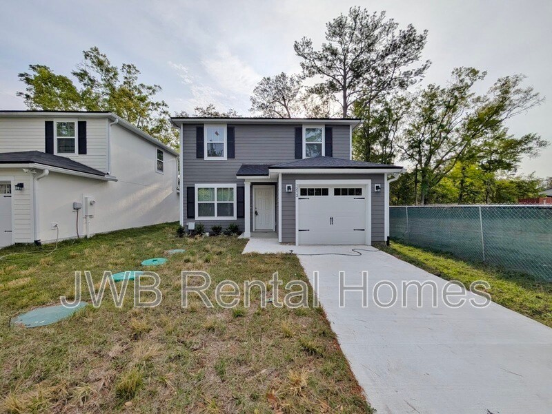 1213 Ellis Rd S in Jacksonville, FL - Building Photo