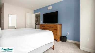 2 Trl Run in Vernon, CT - Foto de edificio - Building Photo