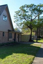 1808 Marlock Ln in Pasadena, TX - Building Photo - Building Photo