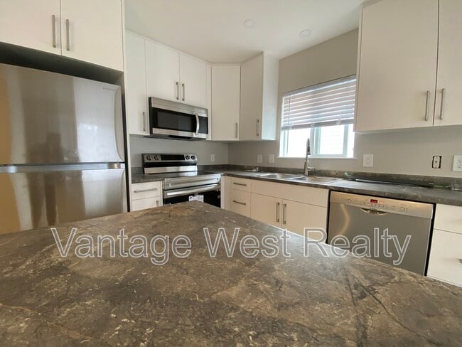 property at 1390 Highland Dr S