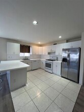 230 E Broadway-Unit -1 in Long Beach, NY - Building Photo - Building Photo