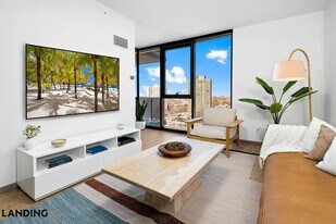 513 S Damen Ave, Unit 2009 in Chicago, IL - Building Photo