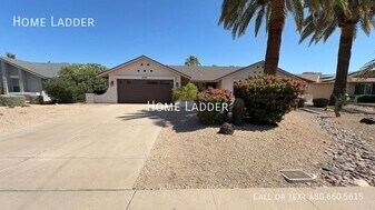 4362 E Ludlow Dr in Phoenix, AZ - Building Photo