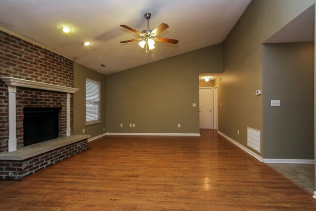 17913 Sanibel Cir in Noblesville, IN - Building Photo - Building Photo