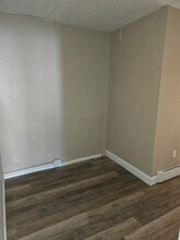 504 Main St-Unit -Apt 1 in Farmington, NH - Foto de edificio - Building Photo