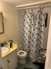 156 Powder House Blvd, Unit 1 in Somerville, MA - Foto de edificio - Building Photo