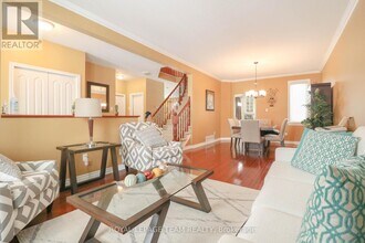 24 Portman Crescent in Ottawa, ON - Building Photo - Building Photo
