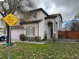 4519 Twin Creeks Ct in Tracy, CA - Building Photo