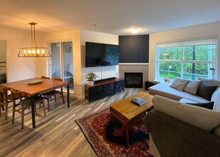 1688 8th Av E in Vancouver, BC - Building Photo - Building Photo