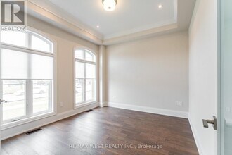 119 Jay St in Toronto, ON - Building Photo - Building Photo
