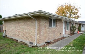 2217 F St SE in Auburn, WA - Building Photo