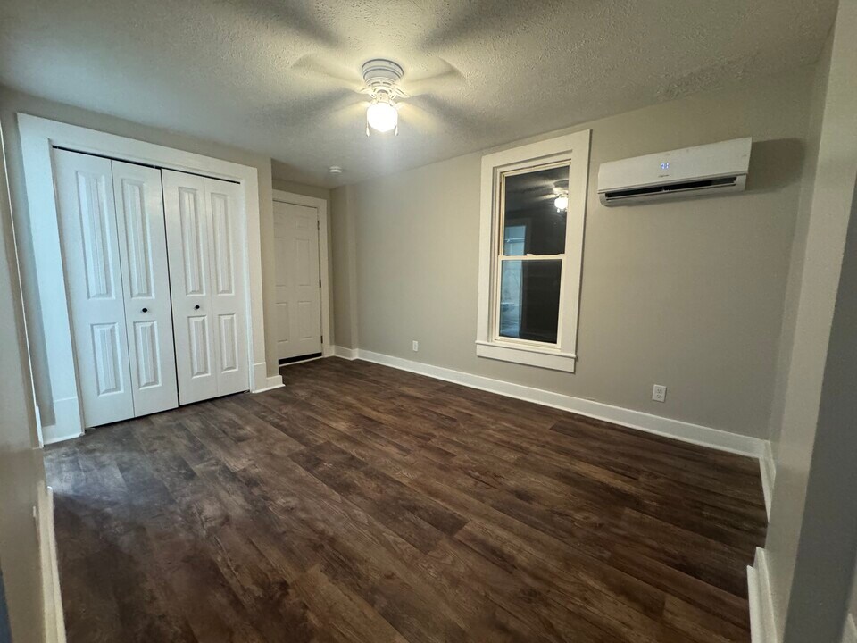 2105 Park Ave, Unit C in Paducah, KY - Building Photo